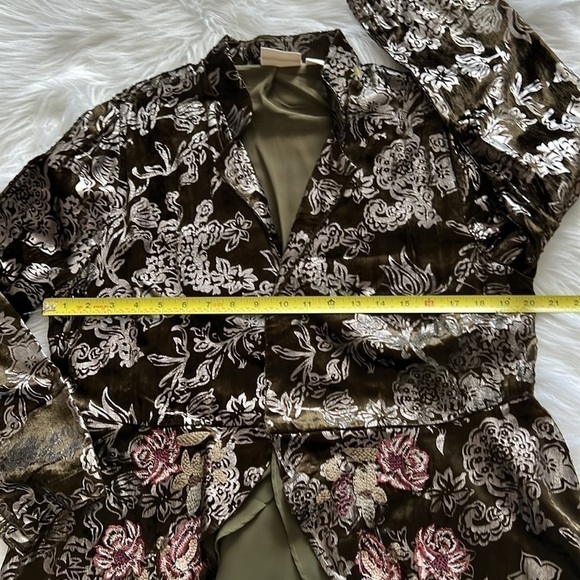 CHICO'S Floral Velvet Jacket Ambered Olive
Open Front size:1 - Picture 6 of 8